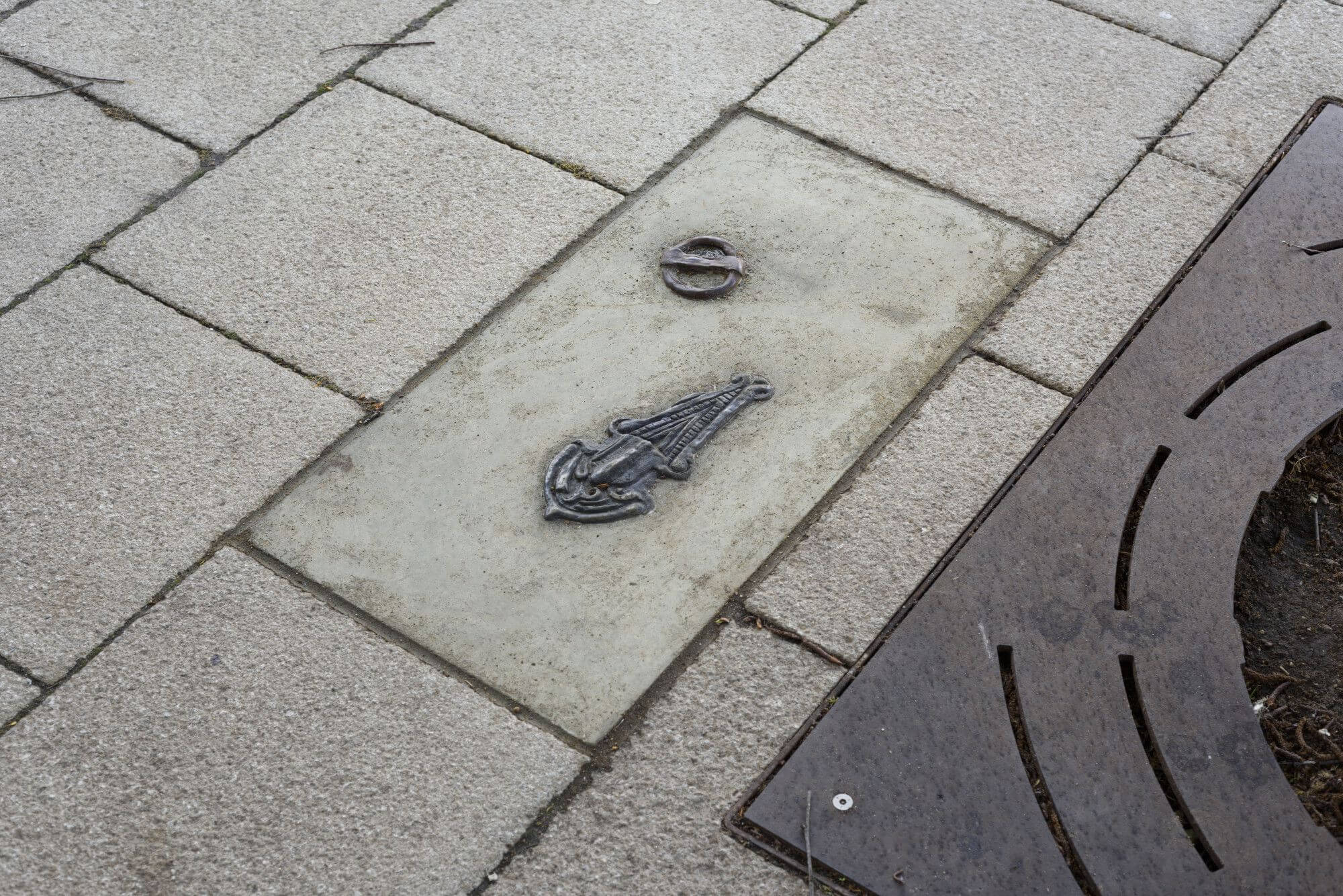 Installation view, Mariana Castillo Deball, ‘Walking through the town I followed a pattern on the pavement that became the magnified silhouette of a woman’s profile’. Photo by Rob Harris⁠ ⁠